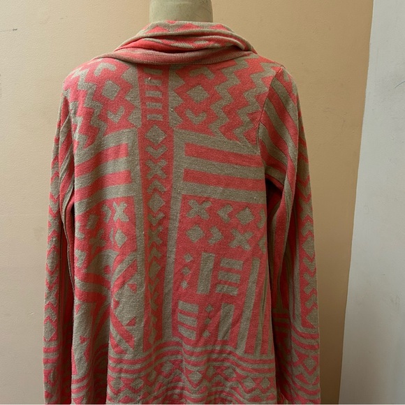 Sweater - Picture 7 of 7